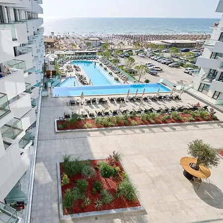 Tgm Sunrise View In Infinity Pool & Apartamento