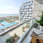Tgm Sunrise View In Infinity Pool &