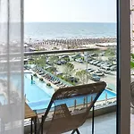 Apartment Tgm Sunrise View In Infinity Pool & Navodari