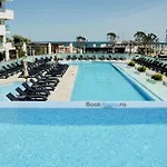 Tgm Sunrise View In Infinity Pool & Apartment Navodari