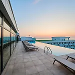 Tgm Sunrise View In Infinity Pool & Apartment Navodari