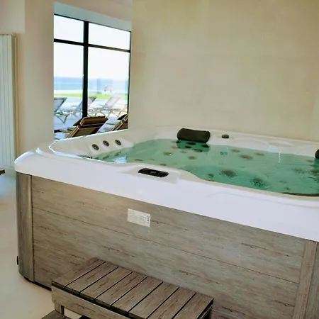 Tgm Sunrise View - Infinity Pool & Apartment Navodari