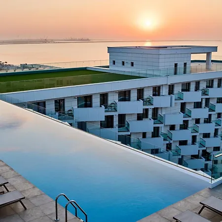 Tgm Sunrise View - Infinity Pool & Apartment *
