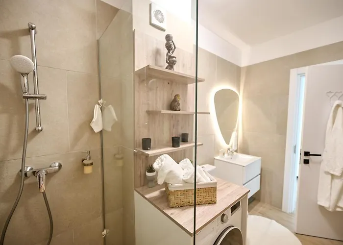 Tgm Sunrise View In Infinity Pool & *