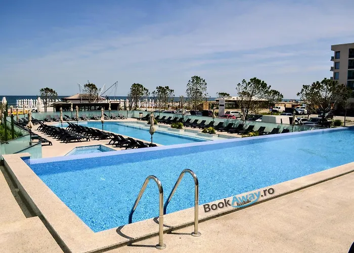 Tgm Sunrise View In Infinity Pool & *