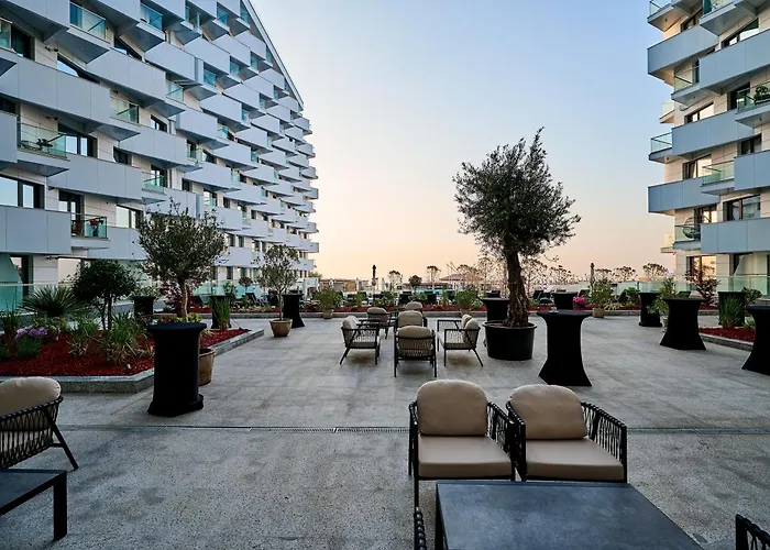 Tgm Sunrise View In Infinity Pool & * Năvodari